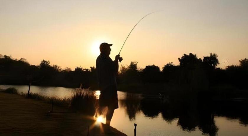 Greenfield Valley Fishing Resort HHQ Exterior photo